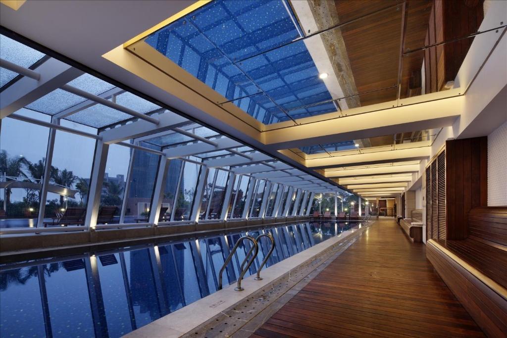 Sovereign Hotel ג'נג'יאנג מראה חיצוני תמונה