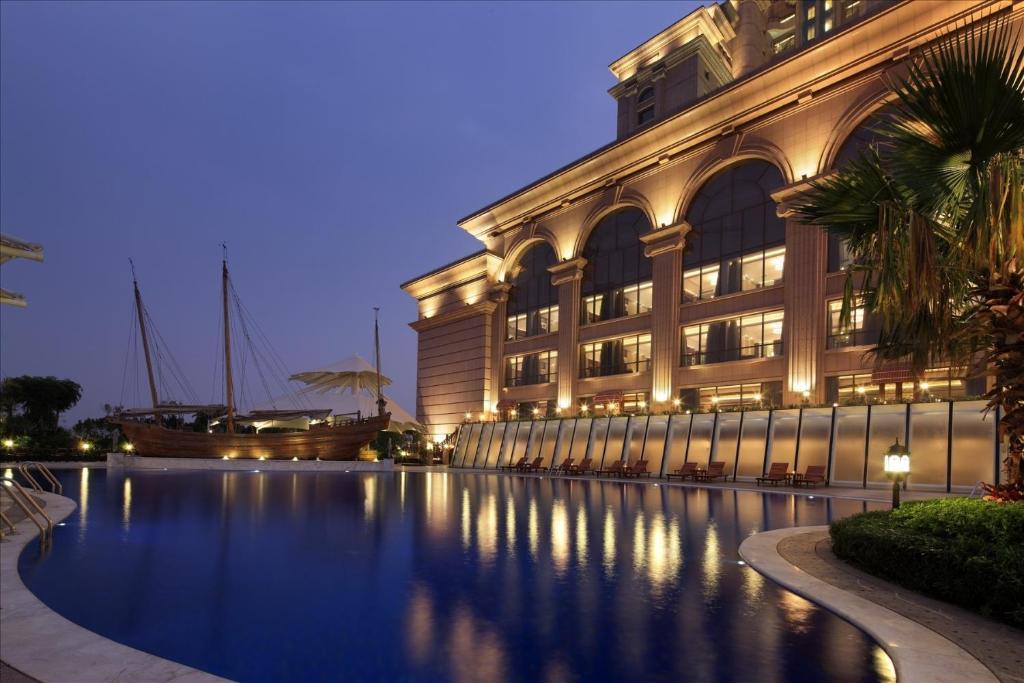 Sovereign Hotel ג'נג'יאנג מראה חיצוני תמונה